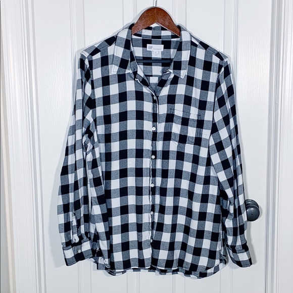GAP Tops - Black & White Buffalo Check Button Down Sz XL
